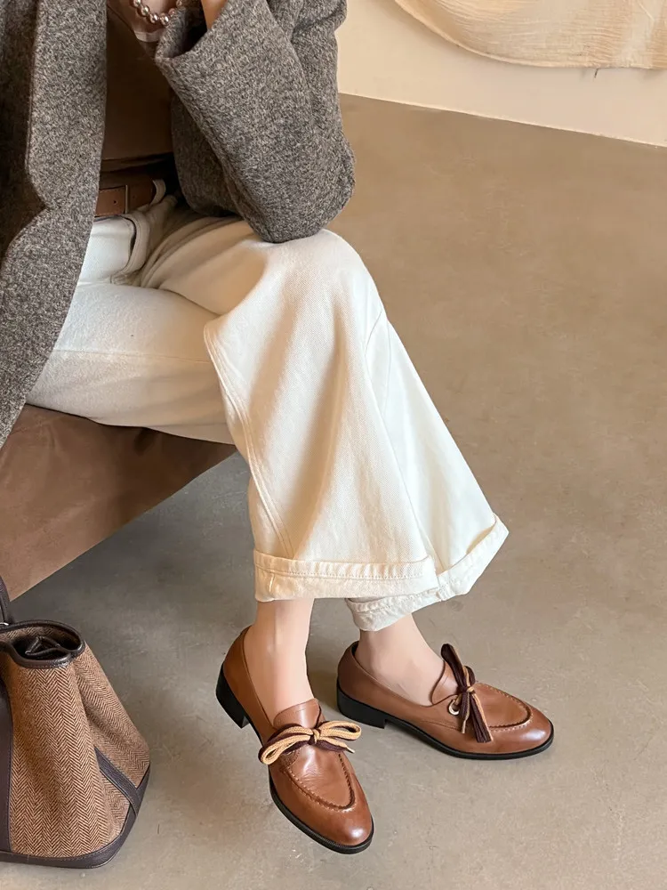 Spring round-toe chunky heel low-heel slip-on single shoes, cowhide, comfortable and simple, one-piece leather shoes
