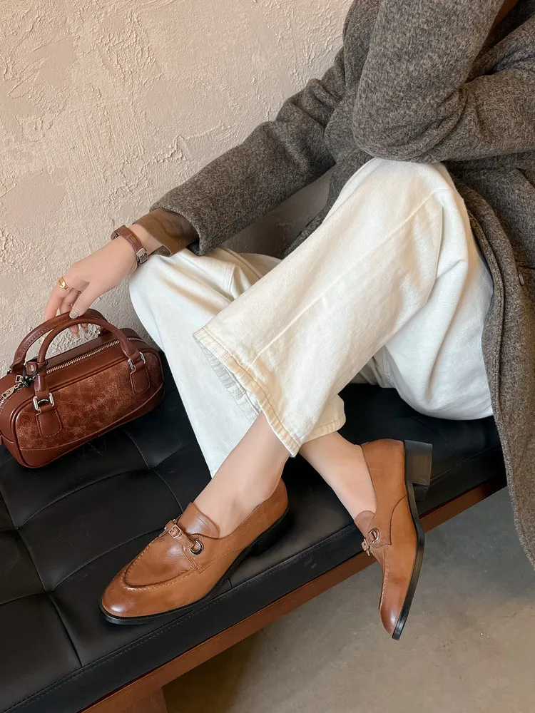 Spring round-toe chunky heel low-heel slip-on single shoes, cowhide, comfortable and simple, one-piece leather shoes