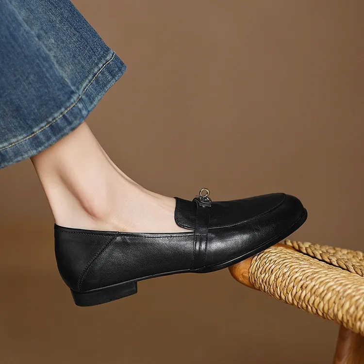 Spring round-toe flat low-heeled single shoes, soft cowhide, comfortable casual women's shoes, plus size shoes