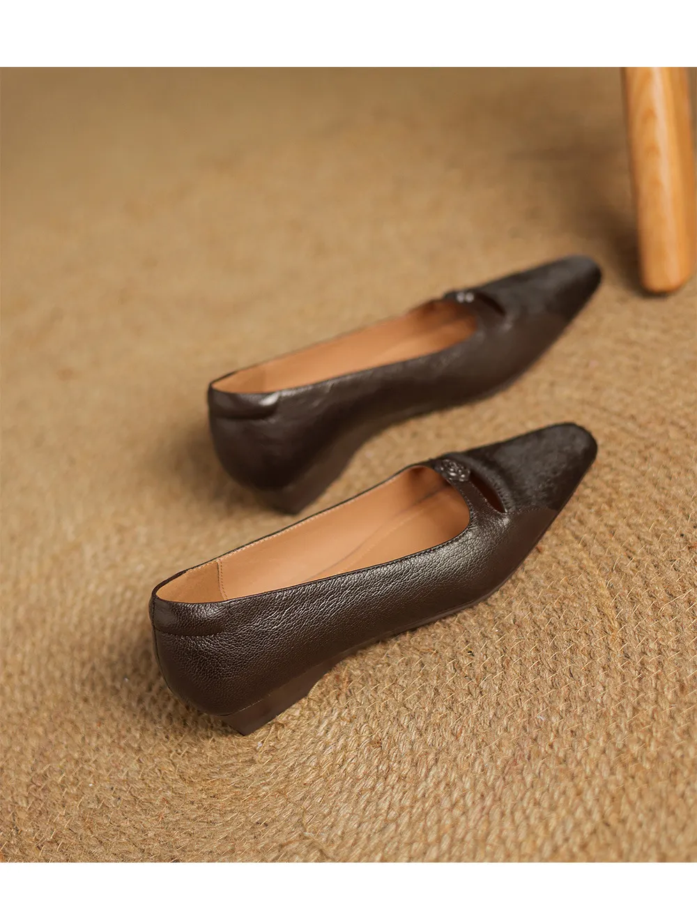 Spring/Summer Wedge Heel Square Toe Low-Cut Sheepskin Fashionable Classic Women's Shoes in Black and Brown