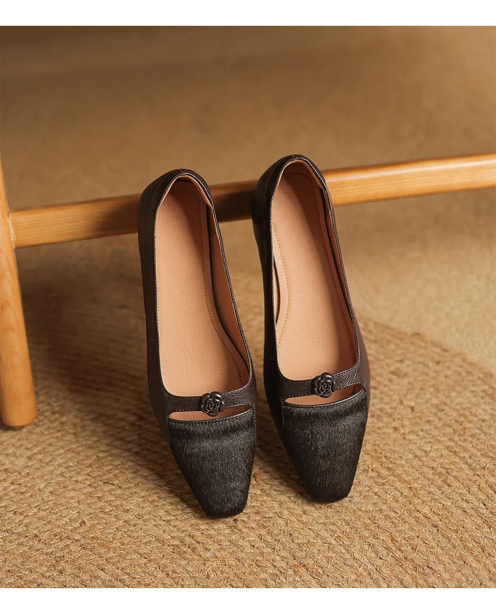 Spring/Summer Wedge Heel Square Toe Low-Cut Sheepskin Fashionable Classic Women's Shoes in Black and Brown