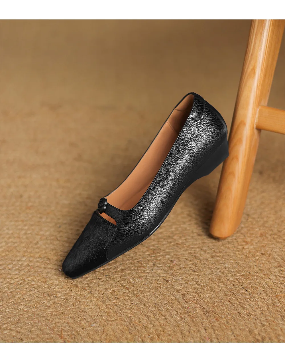 Spring/Summer Wedge Heel Square Toe Low-Cut Sheepskin Fashionable Classic Women's Shoes in Black and Brown
