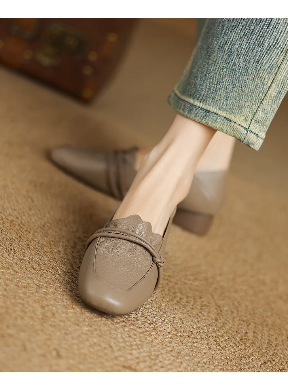 Spring/Summer Square Toe Chunky Heel Mid-Heel Slip-on Sheepskin Comfortable and Soft Leather Shoes for Women