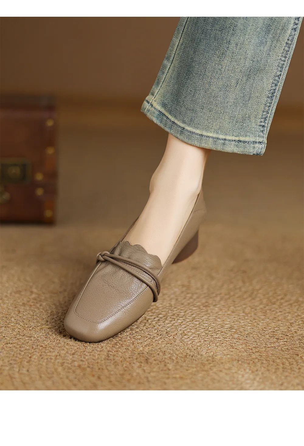 Spring/Summer Square Toe Chunky Heel Mid-Heel Slip-on Sheepskin Comfortable and Soft Leather Shoes for Women