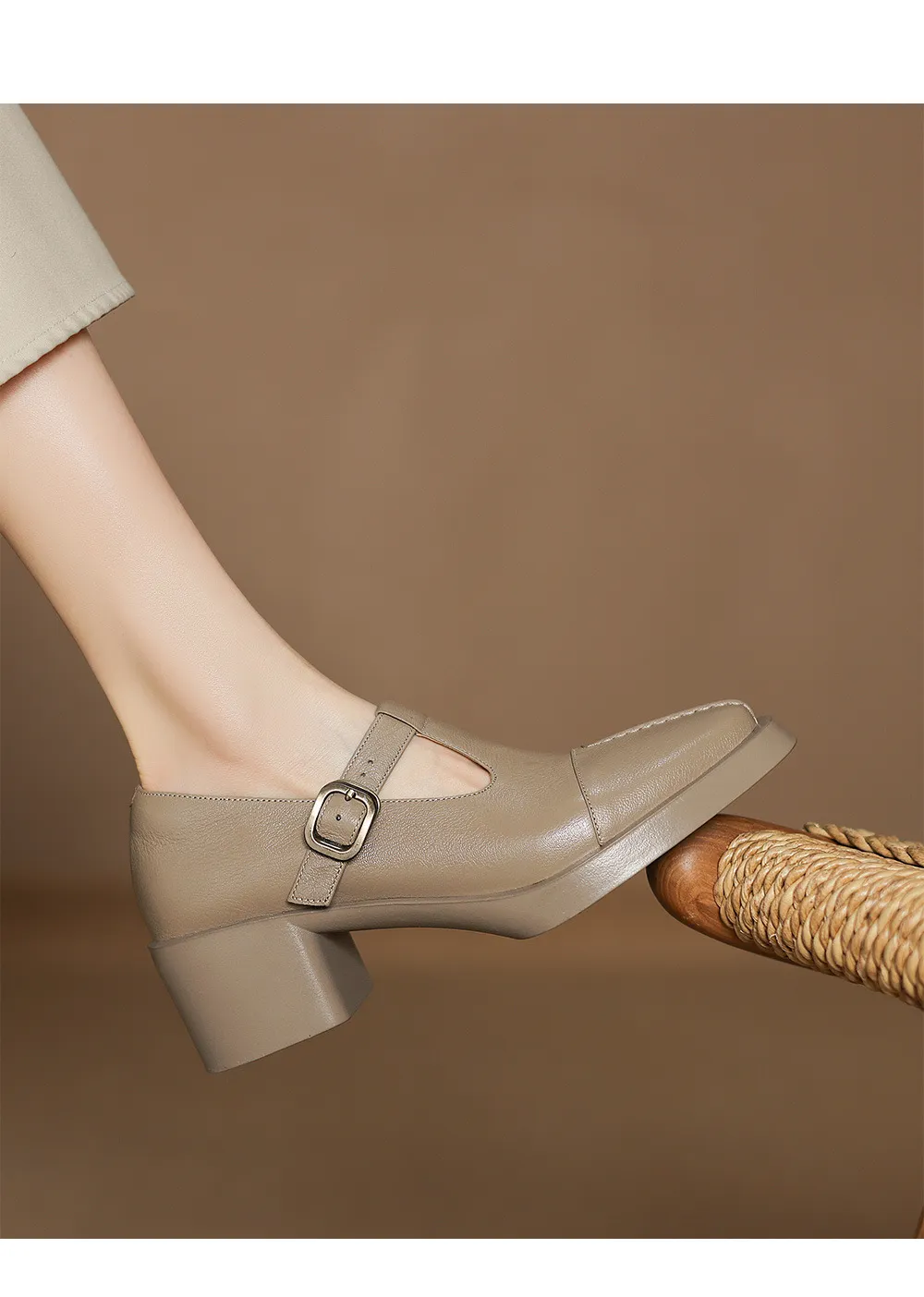 Spring/Summer Women's Round Toe Chunky Heel High Heel Buckle Shoes Comfortable and Soft Sheepskin Women's Shoes