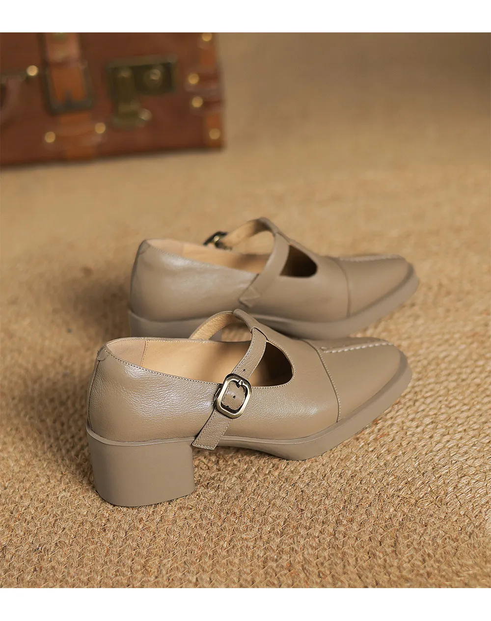 Spring/Summer Women's Round Toe Chunky Heel High Heel Buckle Shoes Comfortable and Soft Sheepskin Women's Shoes
