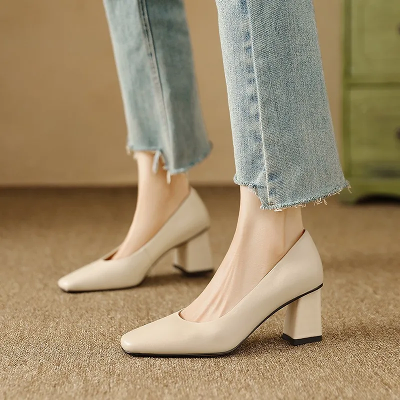 Spring/Summer Square Toe Chunky Heel High-Heeled Low-Cut Women's Fashion Shoes in Sheepskin, Black and Off-White