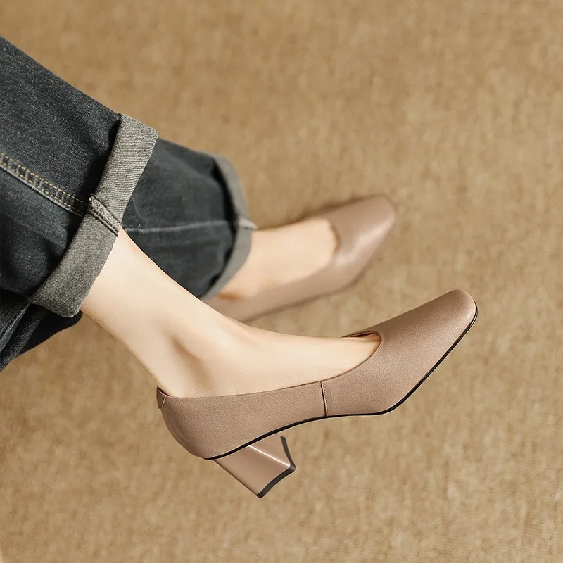 Spring/Summer Square Toe Chunky Heel High-Heeled Low-Cut Women's Fashion Shoes in Sheepskin, Black and Off-White