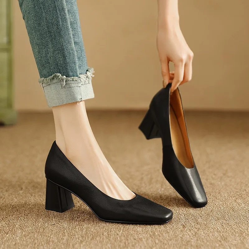 Spring/Summer Square Toe Chunky Heel High-Heeled Low-Cut Women's Fashion Shoes in Sheepskin, Black and Off-White