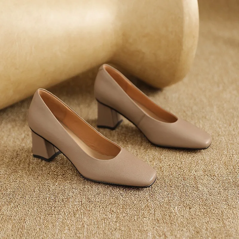 Spring/Summer Square Toe Chunky Heel High-Heeled Low-Cut Women's Fashion Shoes in Sheepskin, Black and Off-White