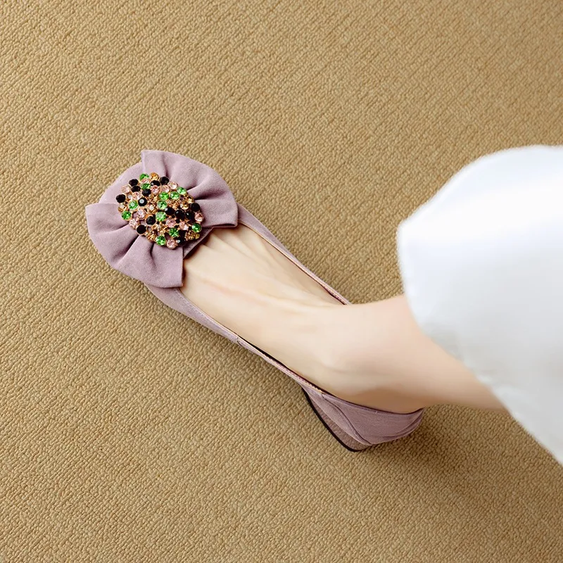 Women's spring fashion shoes, sheepskin, low-cut, square-toe, chunky heel, with bow.