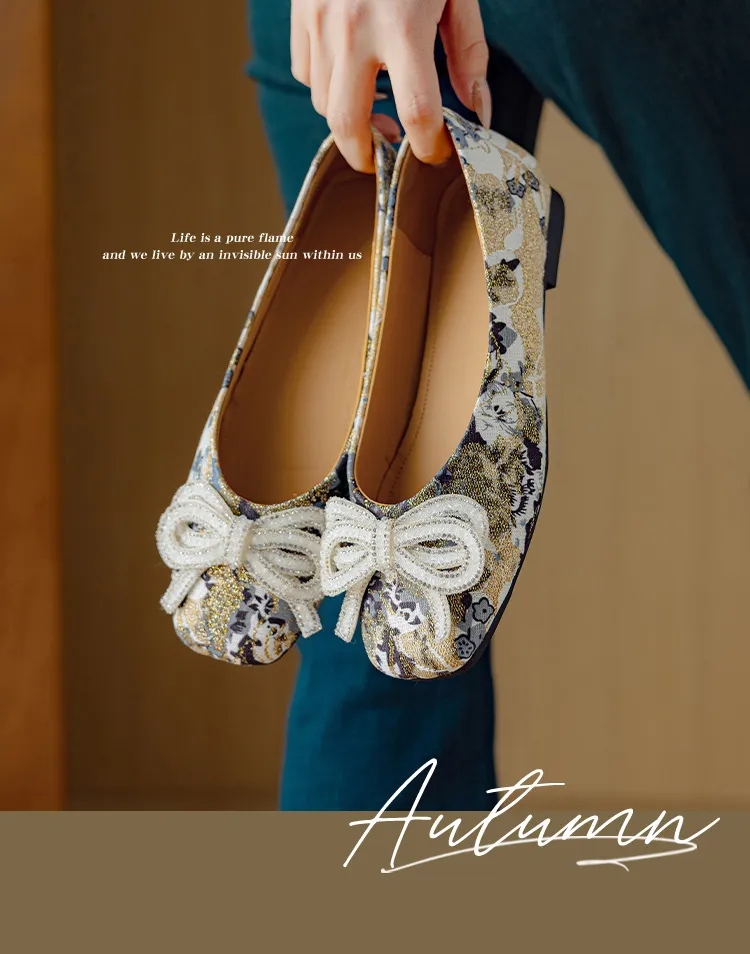 Spring/Summer Square Toe Flat Shoes with Embroidery, Chinese Style, Comfortable, and Bow-Tie
