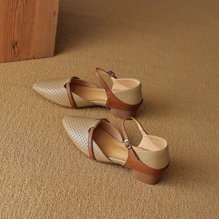 Our main product in stock is the spring/summer arrow-shaped hollow sandal, made of sheepskin, women's fashion shoes, sizes 22-25a.