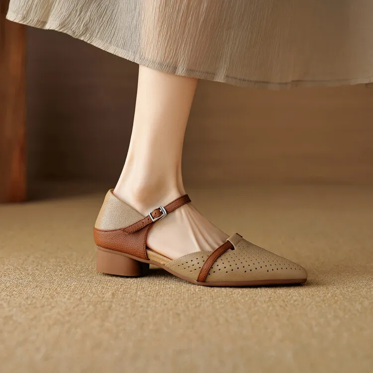 Our main product in stock is the spring/summer arrow-shaped hollow sandal, made of sheepskin, women's fashion shoes, sizes 22-25a.