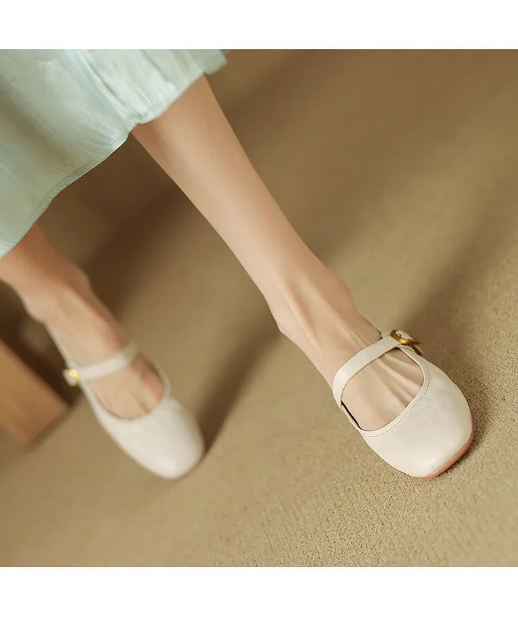 Soft, top-grain sheepskin Mary Jane shoes with chunky heels, flat soles, round toes, and low heels – gentle and elegant women's shoes for evening wear.