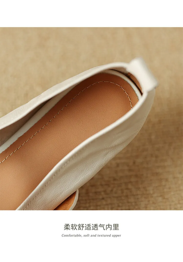 Soft, top-grain sheepskin Mary Jane shoes with chunky heels, flat soles, round toes, and low heels – gentle and elegant women's shoes for evening wear.