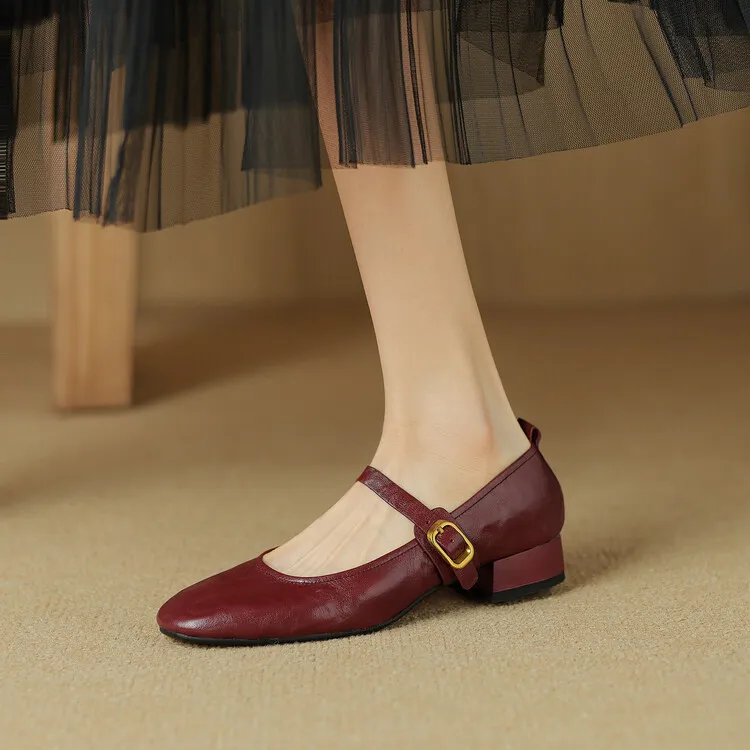 Soft, top-grain sheepskin Mary Jane shoes with chunky heels, flat soles, round toes, and low heels – gentle and elegant women's shoes for evening wear.