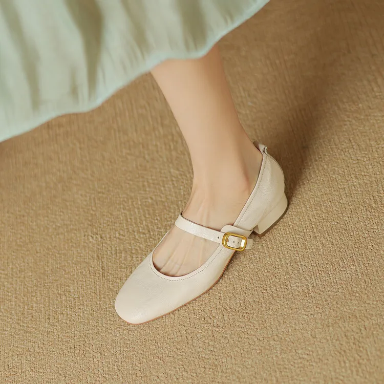 Soft, top-grain sheepskin Mary Jane shoes with chunky heels, flat soles, round toes, and low heels – gentle and elegant women's shoes for evening wear.