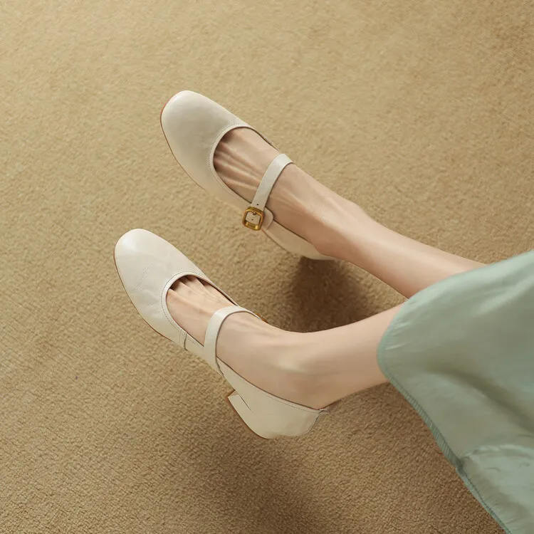Soft, top-grain sheepskin Mary Jane shoes with chunky heels, flat soles, round toes, and low heels – gentle and elegant women's shoes for evening wear.