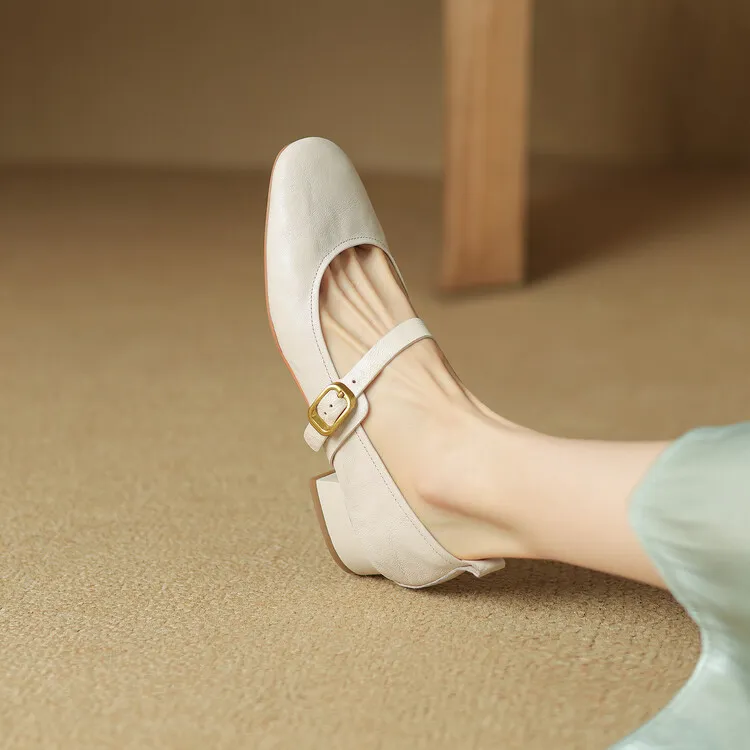 Soft, top-grain sheepskin Mary Jane shoes with chunky heels, flat soles, round toes, and low heels – gentle and elegant women's shoes for evening wear.