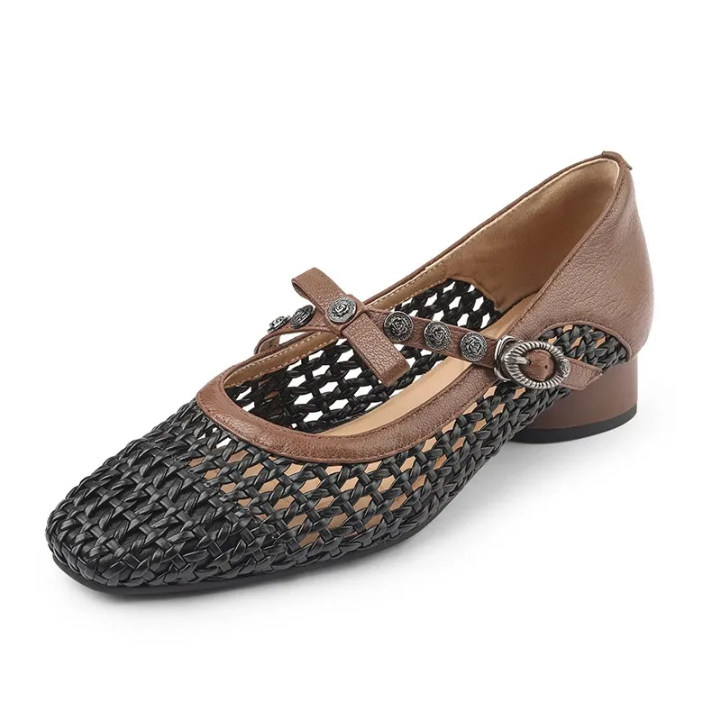 A pair of chunky heel, mid-heel, square-toe, openwork sandals with buckle and color blocking for spring and summer. Comfortable women's shoes.