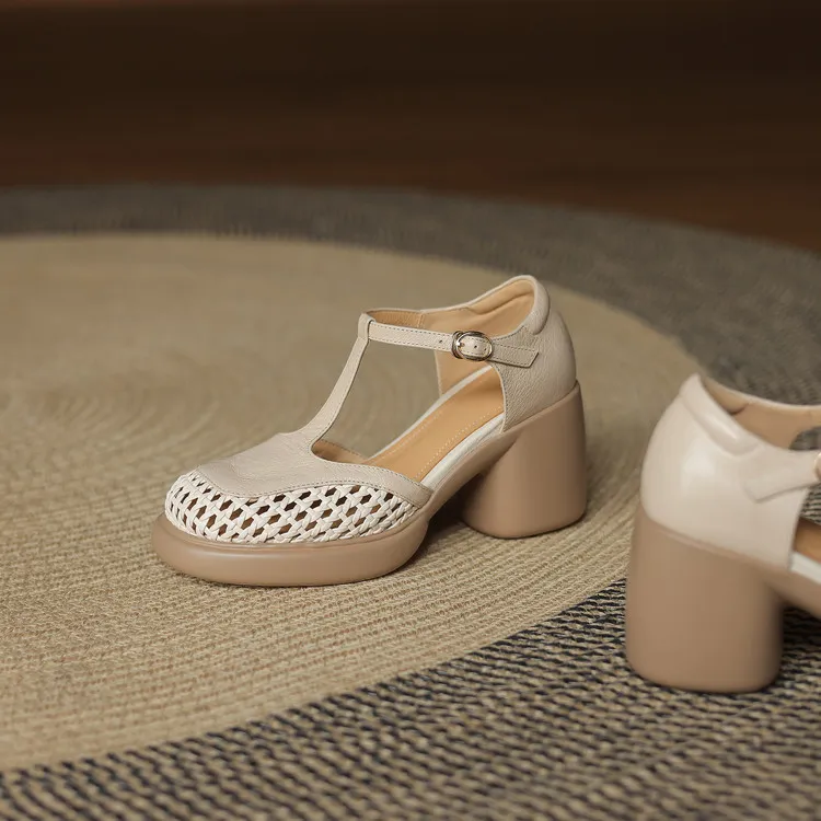 Spring/Summer woven openwork sandals, closed toe, chunky heel, thick sole, cowhide fashion women's shoes, off-white and black.