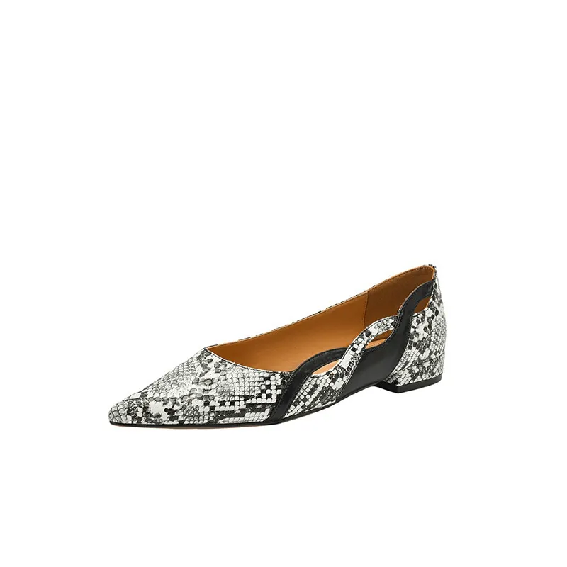 Women's flat shoes with a low heel, featuring a snakeskin print, color blocking, and openwork design, perfect for spring and autumn commuting. Sizes 34-40