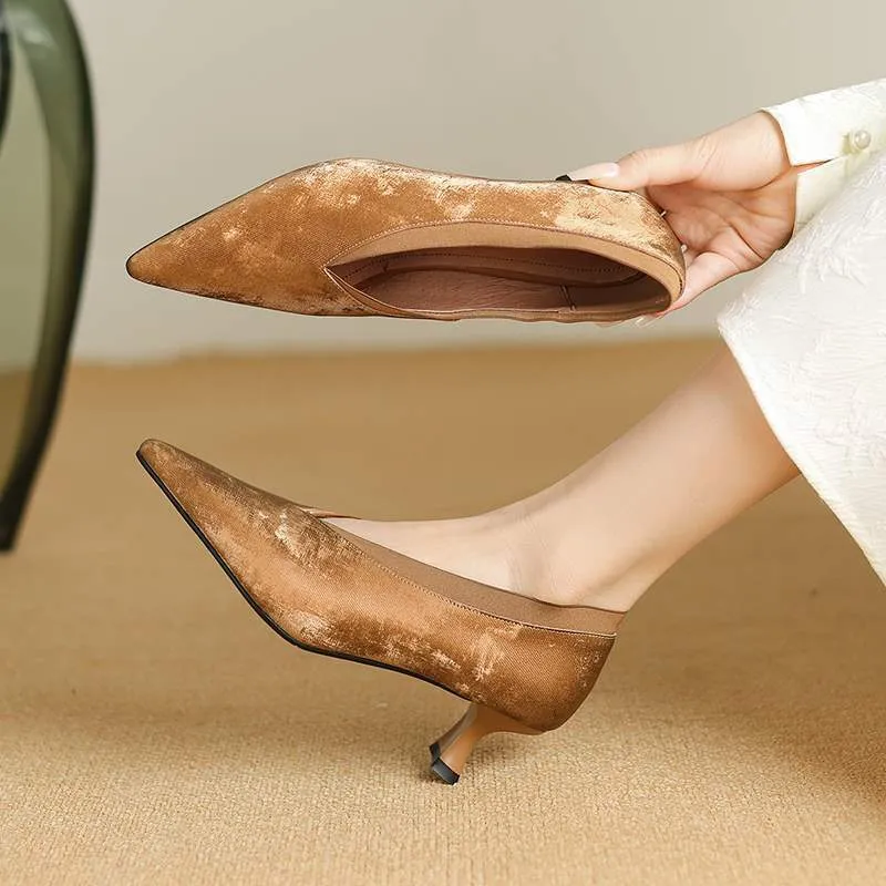 Pointed-toe soft-soled retro leather shoes, single shoes, high heels, elegant feel, 5cm stable, traditional Chinese style women's shoes