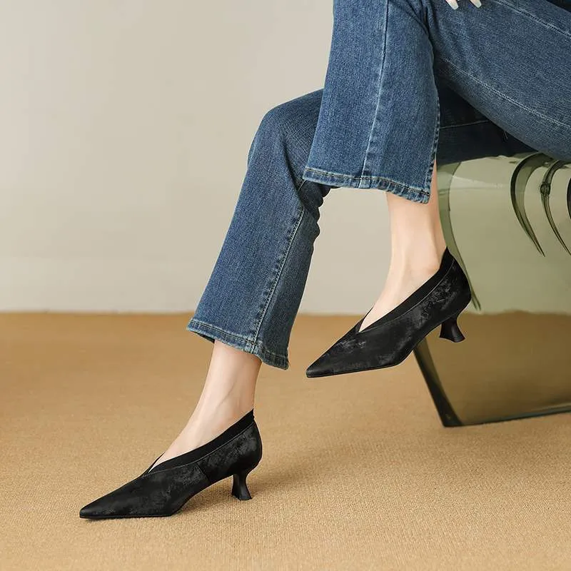 Pointed-toe soft-soled retro leather shoes, single shoes, high heels, elegant feel, 5cm stable, traditional Chinese style women's shoes