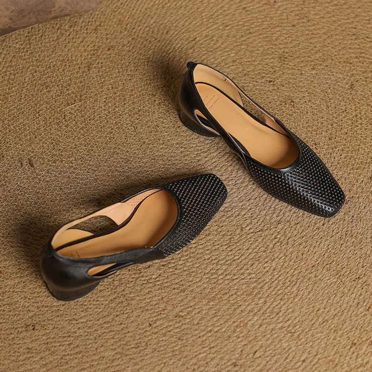 Summer single shoes, square toe, hollowed-out, chunky heel, high-heeled fashion women's shoes, off-white and black.