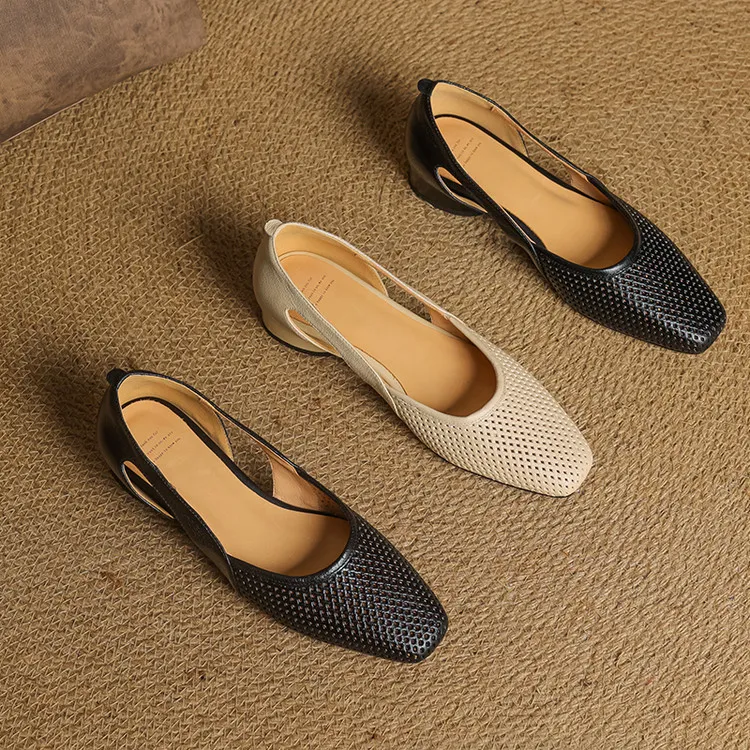 Summer single shoes, square toe, hollowed-out, chunky heel, high-heeled fashion women's shoes, off-white and black.