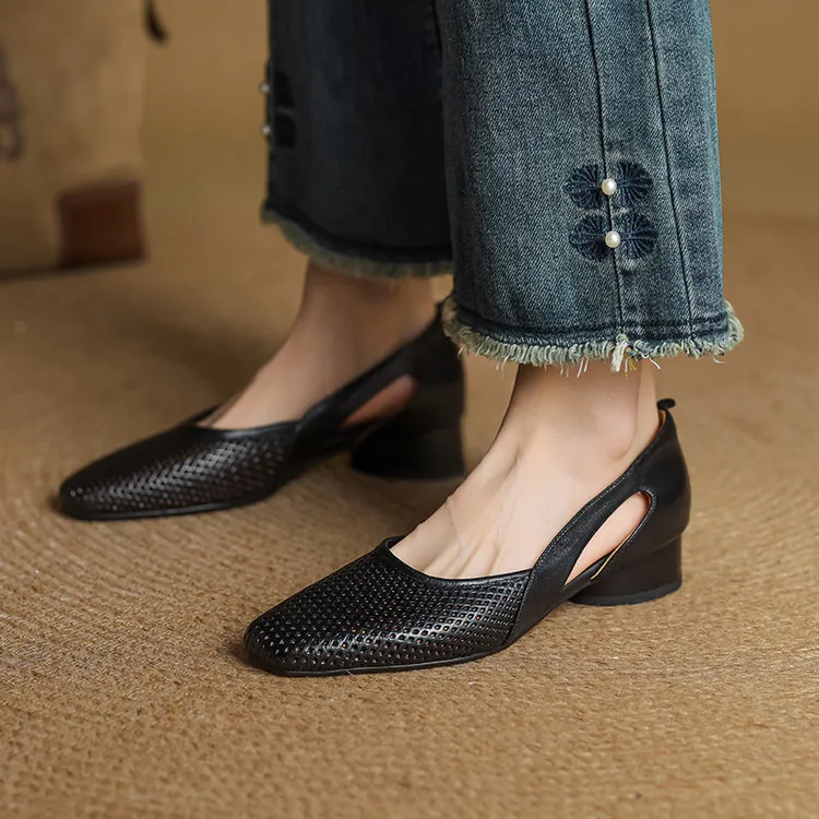 Summer single shoes, square toe, hollowed-out, chunky heel, high-heeled fashion women's shoes, off-white and black.