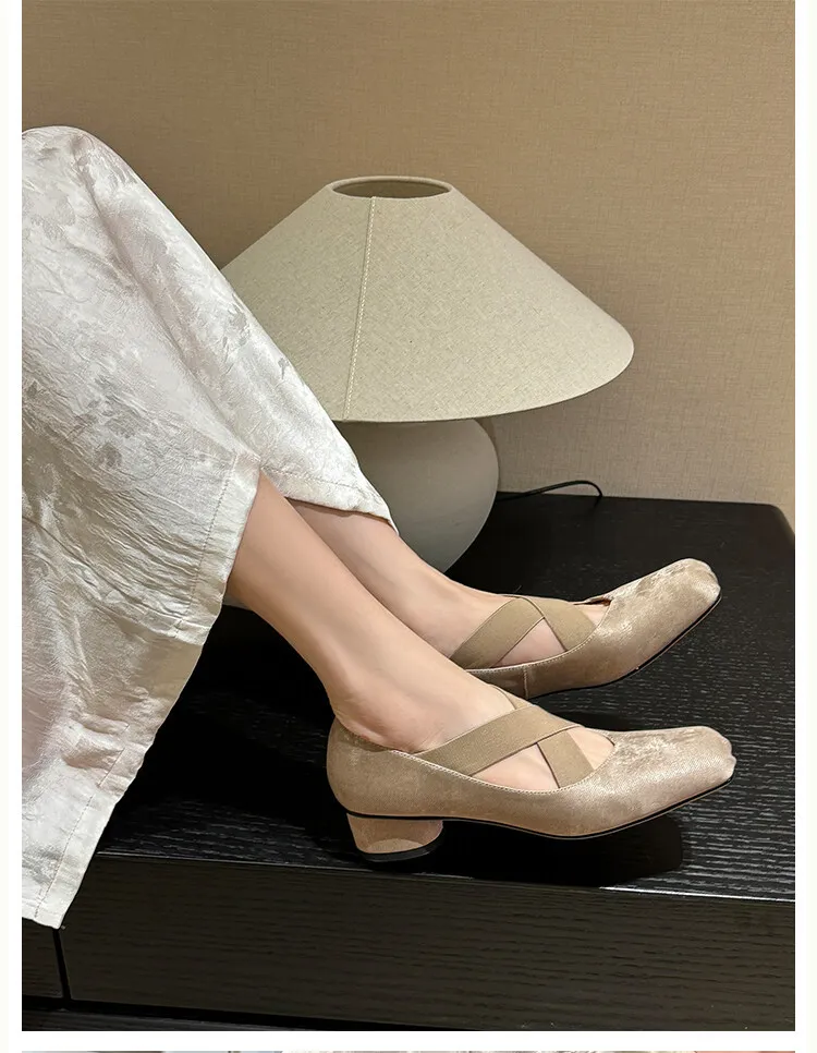 Chunky heel cross-over elastic ballet flats for women, spring style, square toe, flat, retro cross-strap, fashionable low-cut shoes.