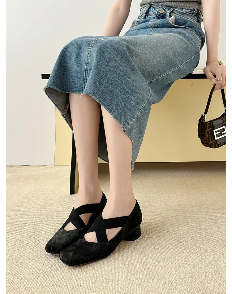 Chunky heel cross-over elastic ballet flats for women, spring style, square toe, flat, retro cross-strap, fashionable low-cut shoes.