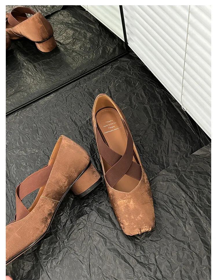 Chunky heel cross-over elastic ballet flats for women, spring style, square toe, flat, retro cross-strap, fashionable low-cut shoes.