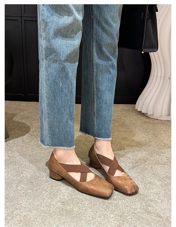 Chunky heel cross-over elastic ballet flats for women, spring style, square toe, flat, retro cross-strap, fashionable low-cut shoes.