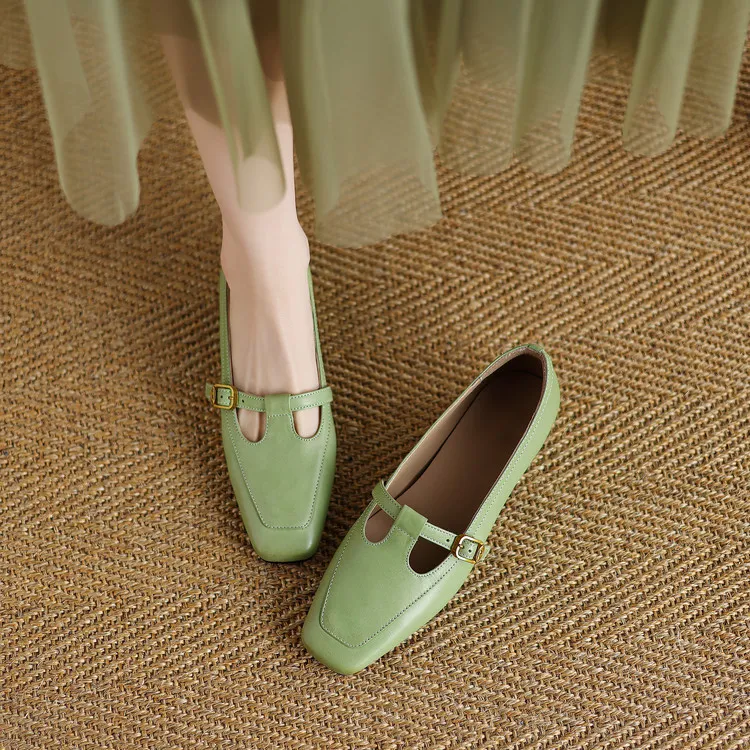 Women's square-toe chunky heel flats with buckle, made of cowhide, available in green, pink, and white (04-05e).