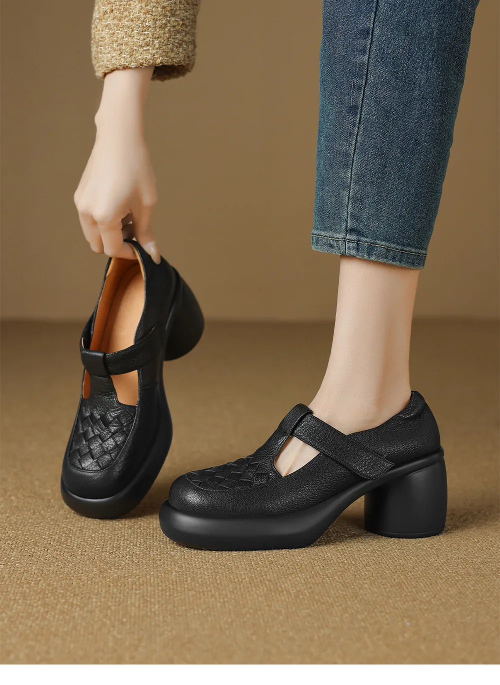 Spring and Autumn Single Shoes, Thick-Soled Chunky Heel High-Heeled Sheepskin Fashion Women's Shoes, Black and Apricot