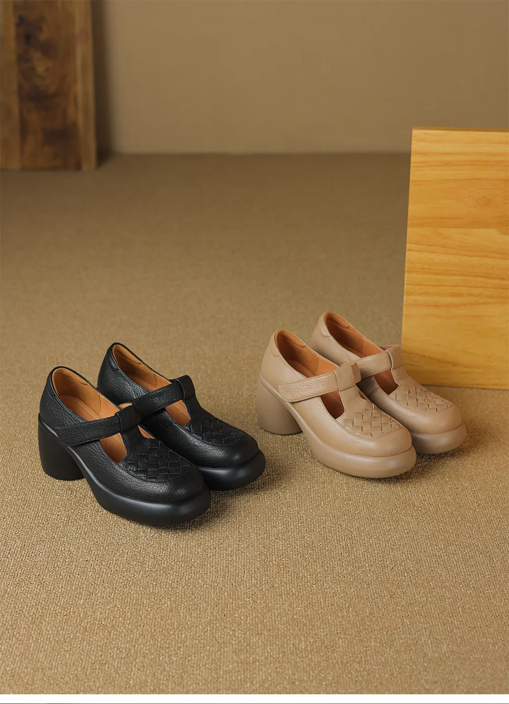 Spring and Autumn Single Shoes, Thick-Soled Chunky Heel High-Heeled Sheepskin Fashion Women's Shoes, Black and Apricot