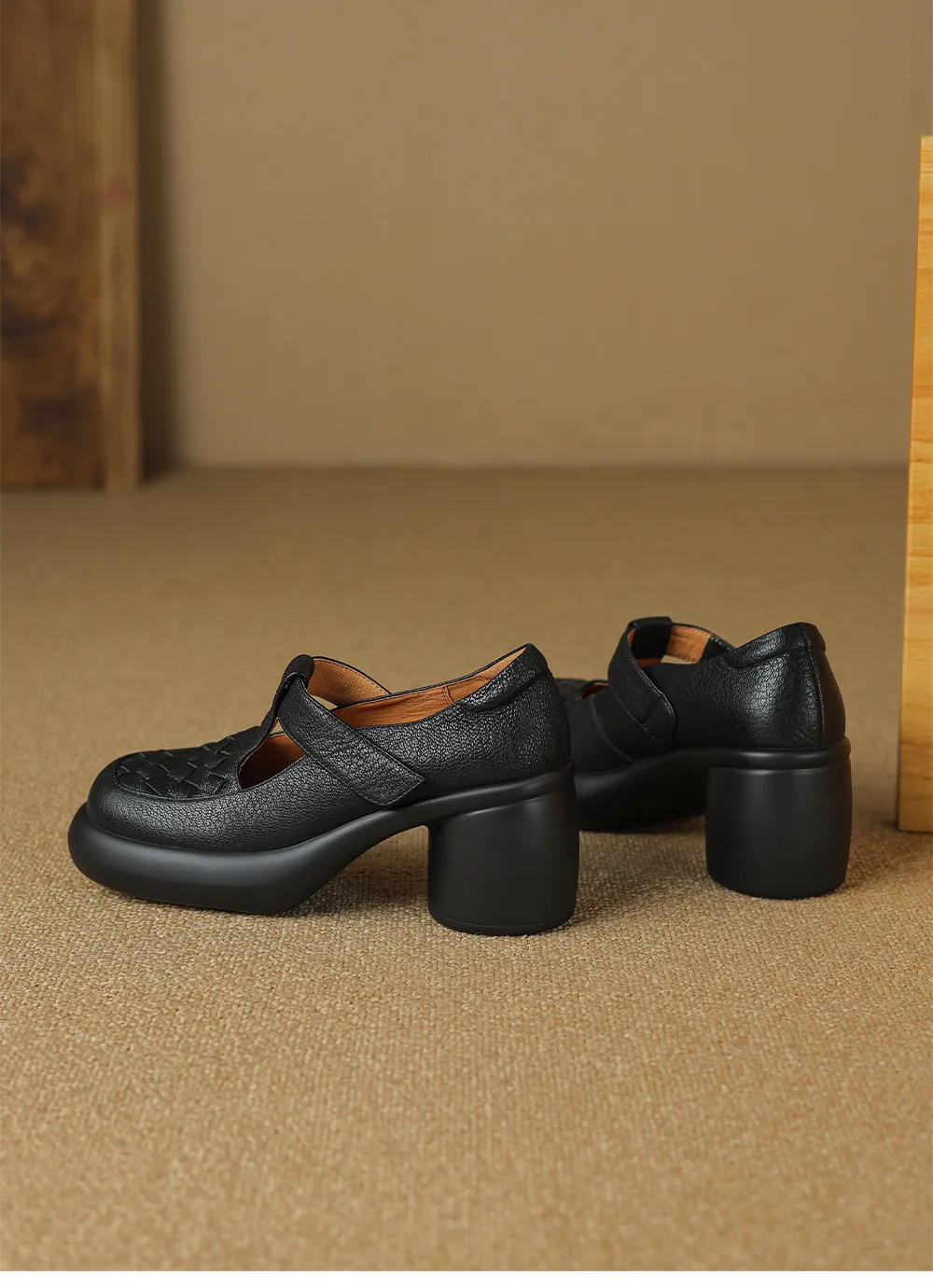 Spring and Autumn Single Shoes, Thick-Soled Chunky Heel High-Heeled Sheepskin Fashion Women's Shoes, Black and Apricot