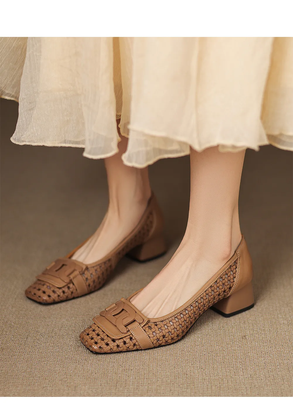 Our top-selling spring/summer style square-toe chunky heel women's shoes with hollowed-out solid color and comfortable cowhide leather.