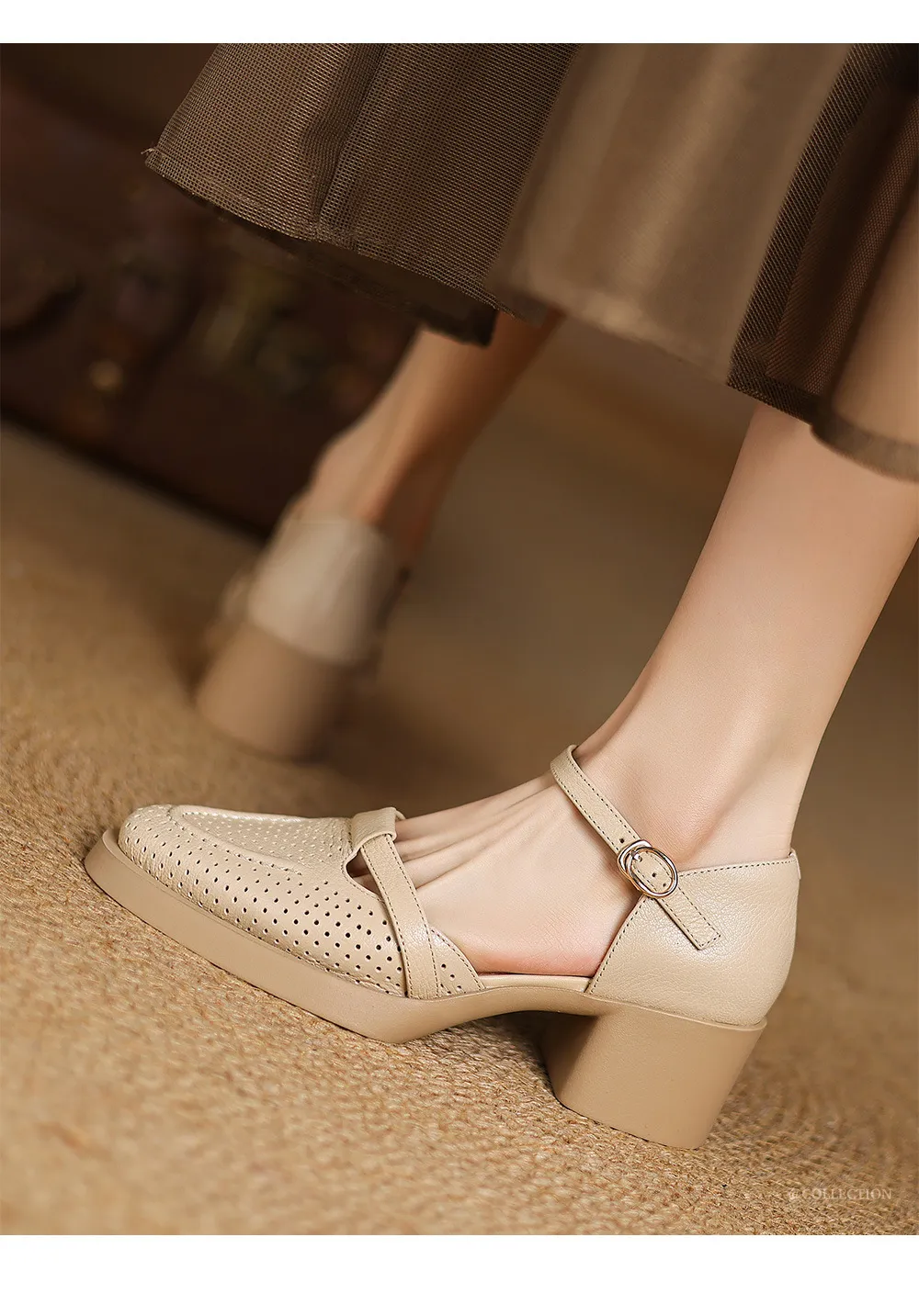 Spring/Summer Round Toe Sandals with Hollow Out Buckle and Perforated Sheepskin Fashion Women's Shoes