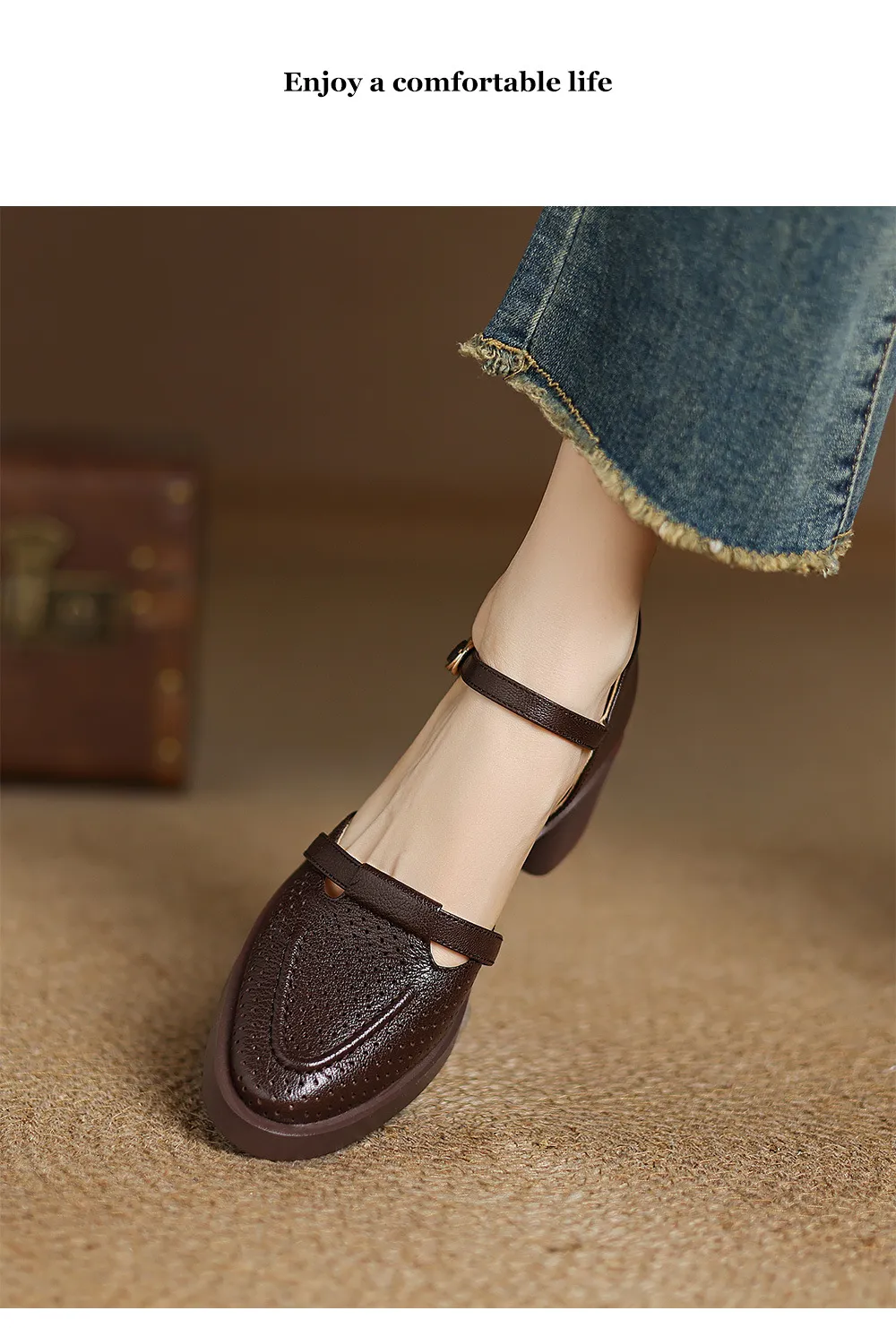 Spring/Summer Round Toe Sandals with Hollow Out Buckle and Perforated Sheepskin Fashion Women's Shoes