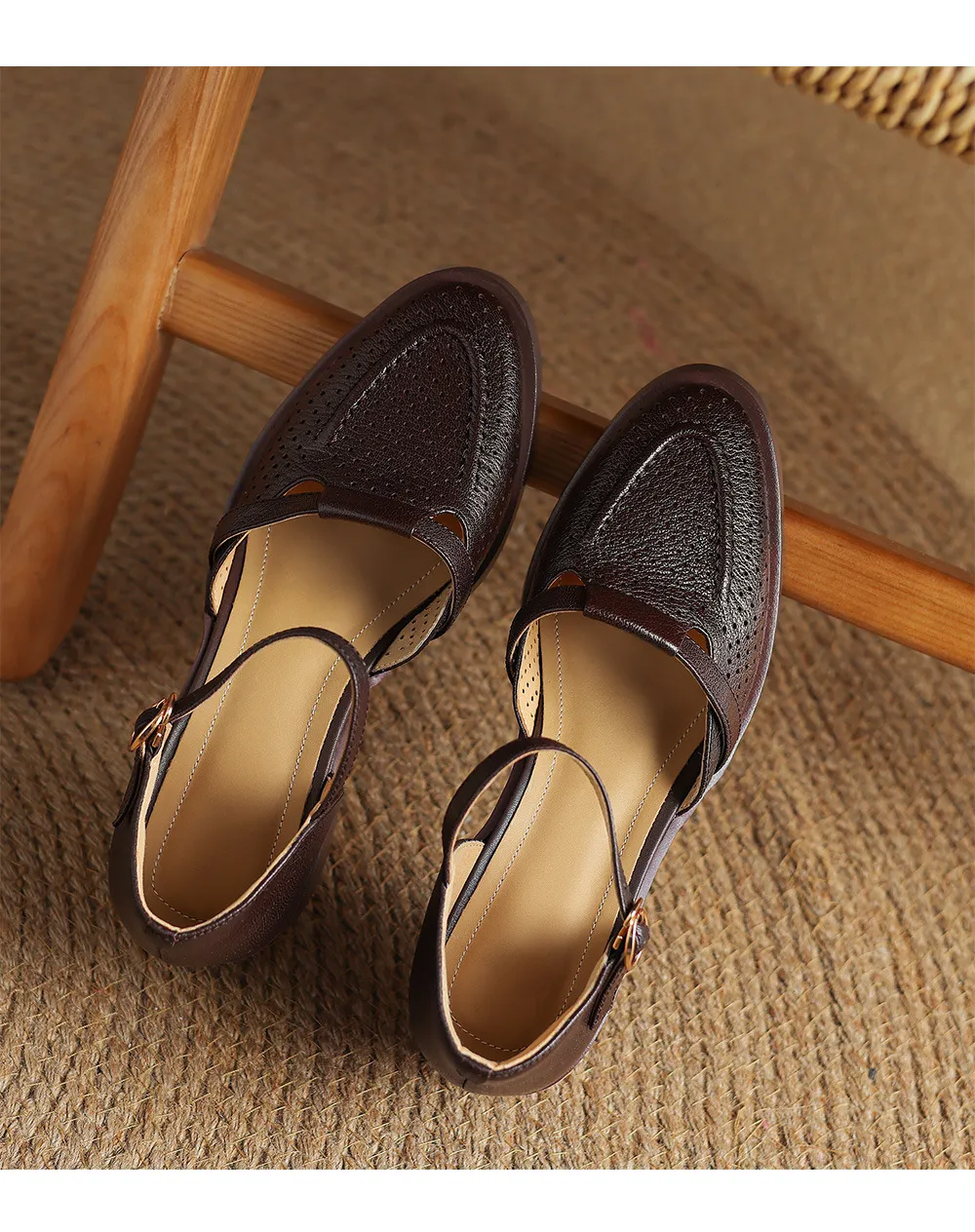 Spring/Summer Round Toe Sandals with Hollow Out Buckle and Perforated Sheepskin Fashion Women's Shoes