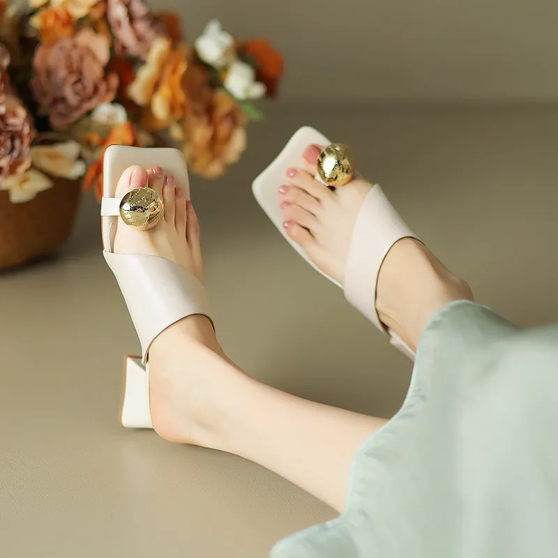 Summer slippers with square toe, chunky heel, and high heels – fashionable women's shoes