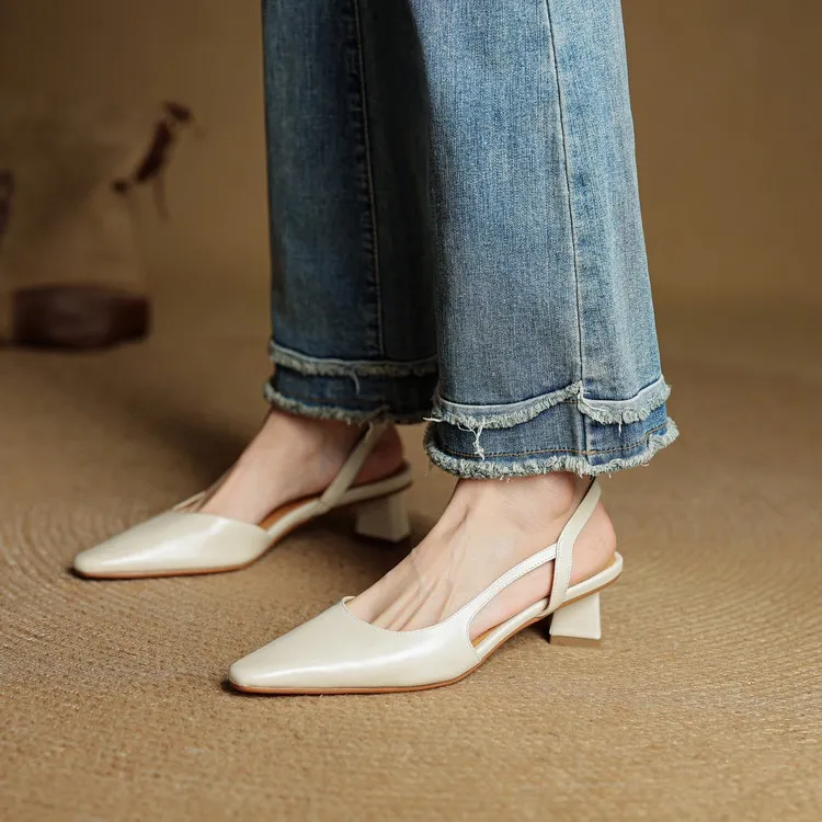 Spring/Summer Fashion Sandals with Closed Toe, Chunky Heel, Mid-Heel, Open Back - Real Product Video