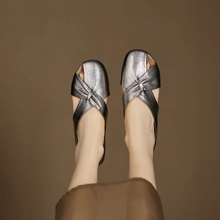 Round toe, 3 colors gunmetal silver/white, flat sole, hidden wedge heel, hollowed-out toe, women's summer outdoor fashion slippers.