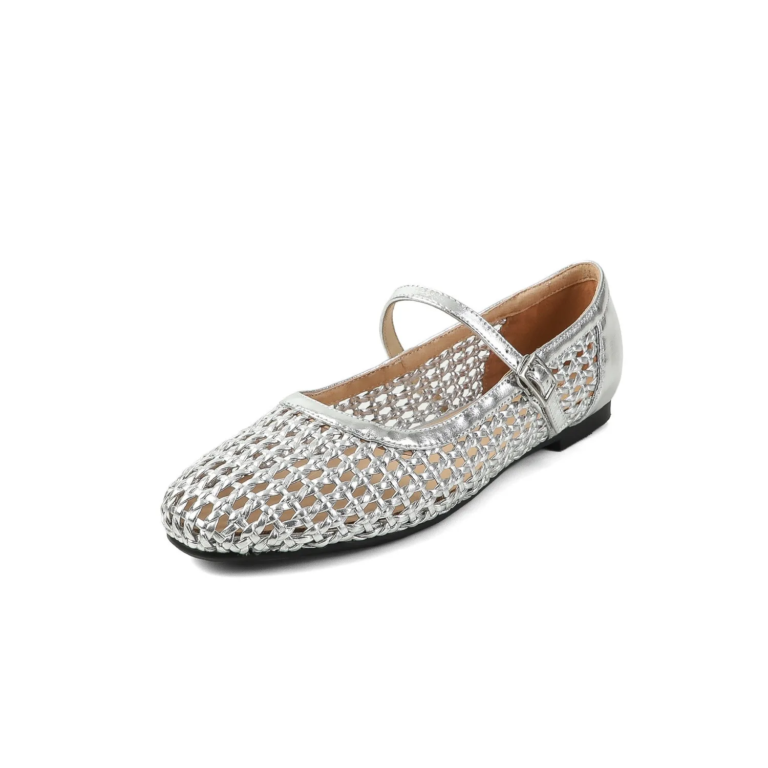 A pair of exquisitely designed French-style flat, breathable, openwork Mary Jane shoes with a comfortable soft sole and a single strap.