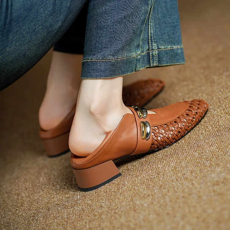 Video account recommends spring/summer square-toe single shoes with chunky heels, low heels, slip-on style, studded, fashion women's shoes, 5-26f.