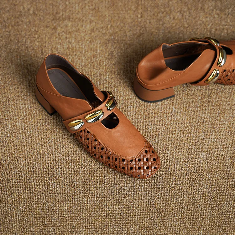 Video account recommends spring/summer square-toe single shoes with chunky heels, low heels, slip-on style, studded, fashion women's shoes, 5-26f.